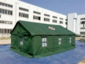 Medizinisches Hilfszelt des Feldkrankenhauses